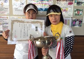 ノービス優勝　金澤さん・手塚さん